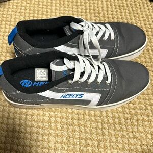 Men’s Heelys size 11